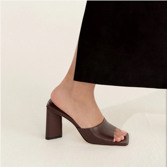 Dear Frances Shell Mule - Picture 3 of 5